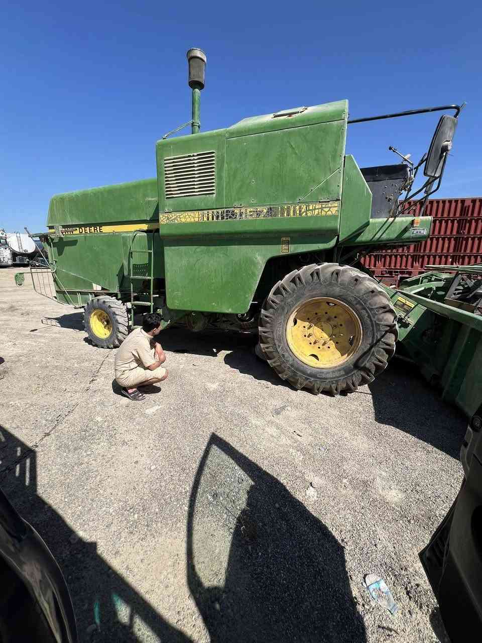 للبيع  موديل 1990 الاستفسار الاتصال ***********
