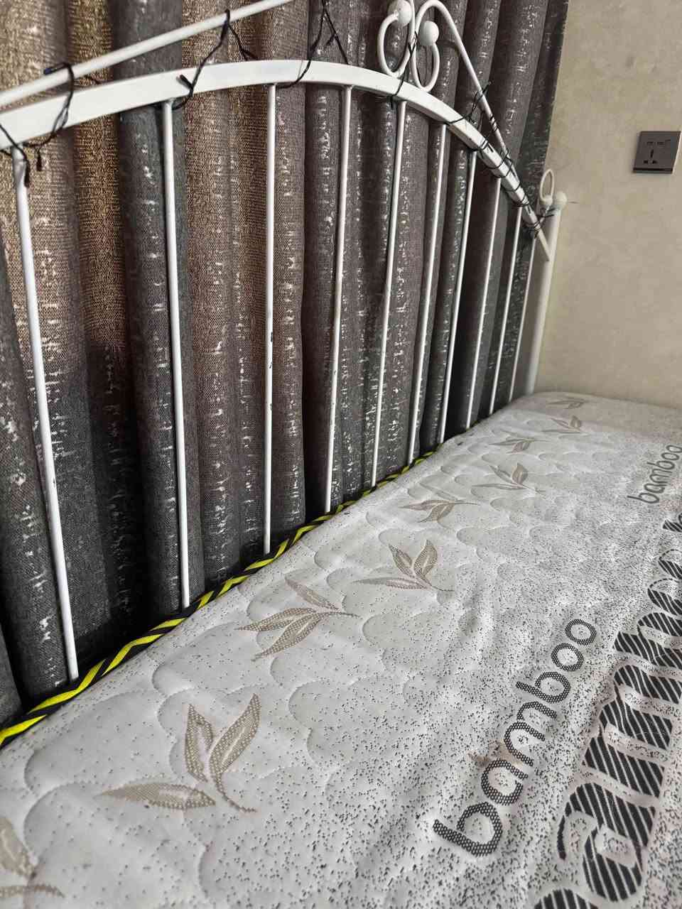 سرير نفرين حديد ماركة استعمال قليييل مع دوشك طبي اصلي الي بي عدة طبقات للبيع 
المكان شارع فلسطين 
للاستفسار على الخاص او اتصل على الرقم 
*********** بغداد, العراق
