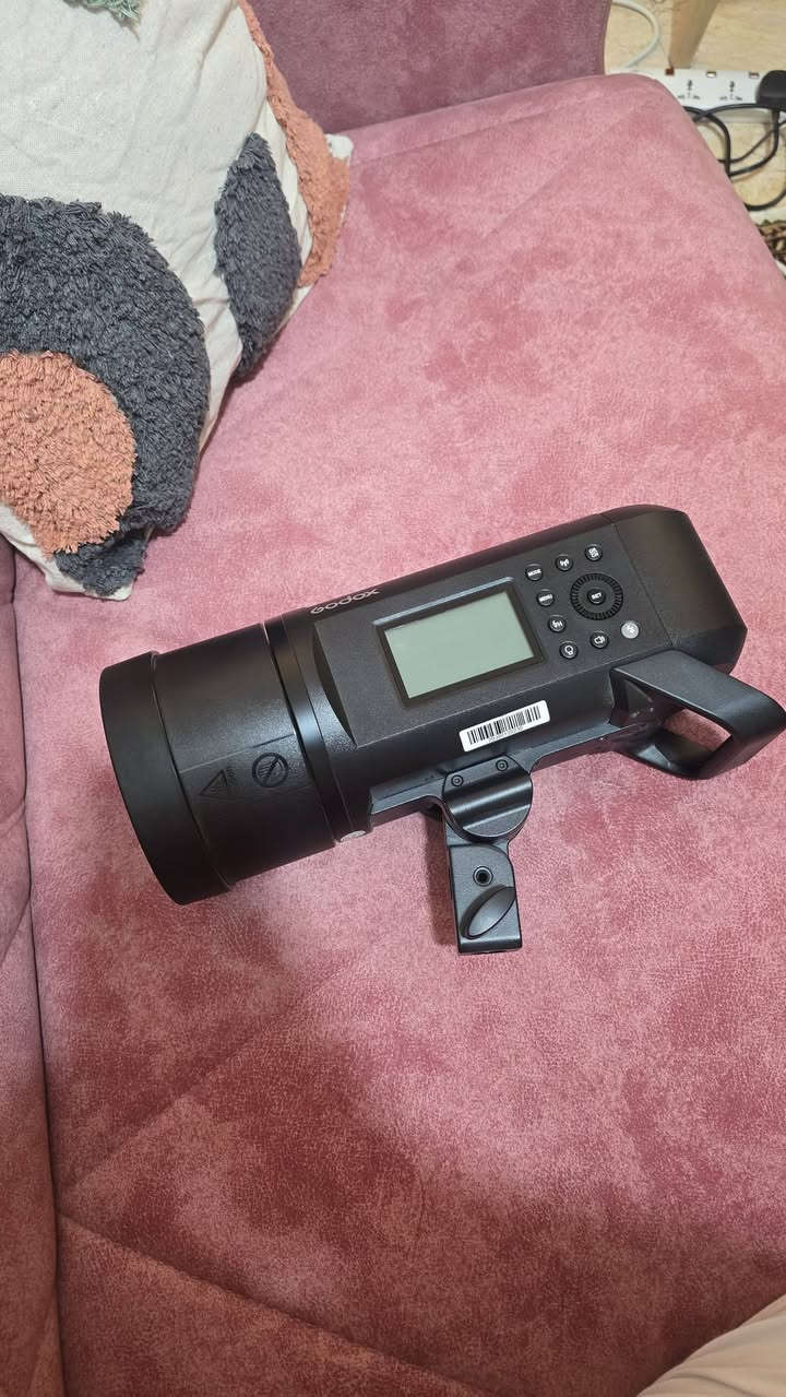 Ad 600 pro نظيف جدا ناقصه فقط بطارية ابيعه بدون بطارية البطارية مالته بسبب انو تاركه واكف
تريكر سوني x2 
سوف بوكس بيوتي دش ماركة حجمه 85 جدا نظيف 
كامرا سوني sony a7riii نظيفة جدا 
عدسة سوني ٨٥ mm زايز فتحة ١.٨ 
عدسة سوني ٢٤_٧٠ زايز فتحة ٤
سوفت بوكس اضاءة تصوير منتجات 
جنطة كامرا كبيرة ظهر عسكري 
جنطة كامرة حجم صغير 
كل عاي الغراض متوفرة للبيع وبحالة جدا نظيفة 
Ad 600 pro نظيف جدا ناقصه فقط بطارية ابيعه بدون بطارية البطارية مالته بسبب انو تاركه واكف


**إذا كنت صاحب هذا الإعلان وتريد حذفه لأي سبب، رجاءا أرسل رسالة إلى الدعم الفني**