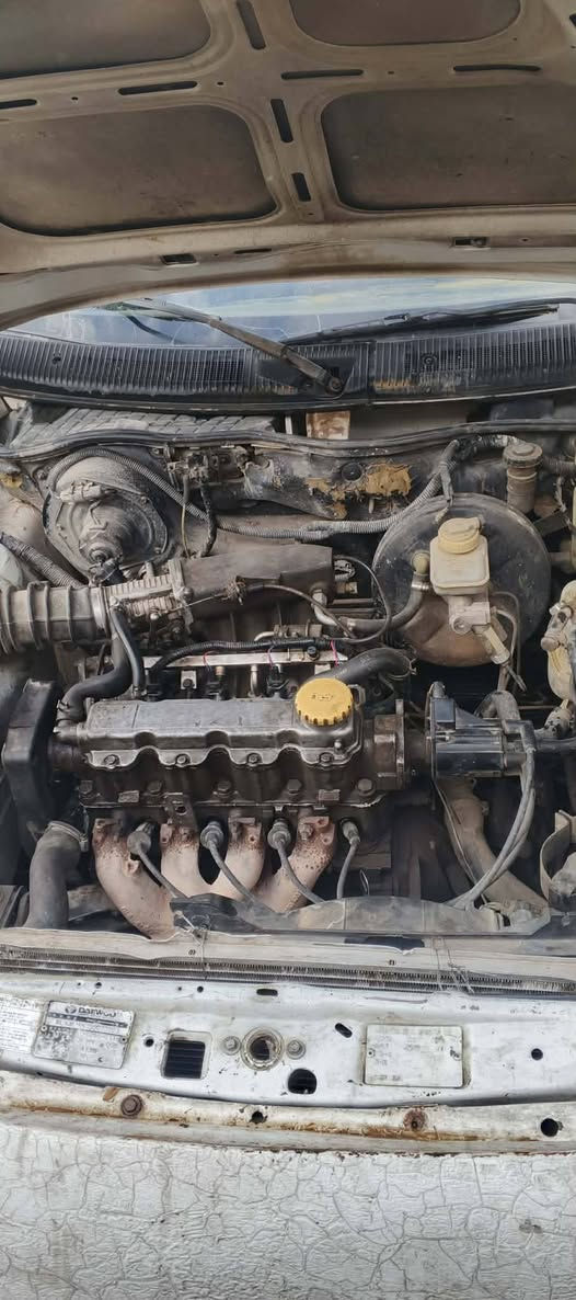 السلام عليكم سيارة دايو اسبيرو موديل 1995 رقم كركوك ألماني كير ومحرك شرط محرك فكترا حجم 16 طخم تاير جديد السيارة طخم جديد وايرمنيه كلها شغاله كابون بانزين بيها السيارة بدون ضرر وبدون صبغ داخلها مرتب السعر 18 بيها مجال للاستفسار الاتصال عل الرقم التالي *********** عنوان السيارة موصل حي الانتصار اقساط ماابيع نقد بس وبدون معارض بيع فقط ومدة ماابيع اخوان كل التفاصيل ذكرت
