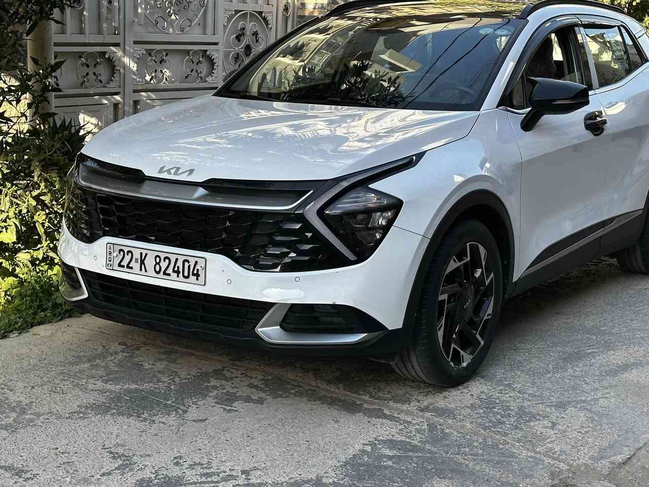 السلام عليكم………..🔥🔥🔥
كيا سبورتج      2024.  خليجي بدون اي ضرر
ماشيه 33

فول مواصفات 1/1
بصمه 
بنوراما 
مري شفط 
مري ترحيب 
كشنات تدفئه 
كشنات كهرباء 
تحكمات ستيرن تدفئة بالستيرن
شفتات 
شاشه متصل 
صندوك كهرباء 
حساسات اماميه خلفي 
كامرات 
ويل 20 
شاحن تايب سي 
بصمه ابواب 
اشاير بالمري 
رقم اربيل بأسمي 
مكان السياره ديالى بعقوبة
***********
السعر.   225 مجال بسيط
