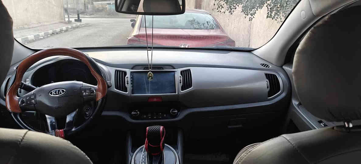 السلام عليكم
سبورتج 2011 خليجي

فول فول مواصفات عدا البصمه 1/1

محرك 2000 دوش 

بانوراما سقف 

اشاير مري 

شاشه وكامرة 

حساسات 

رقم بغداد 

سيارة جديده جدا سعرها 140وبيها مجال قليل مناسب بلعافيه ع الياخذها. 

مكان السياره ميسان

رقم صاحب السيارة 

***********
