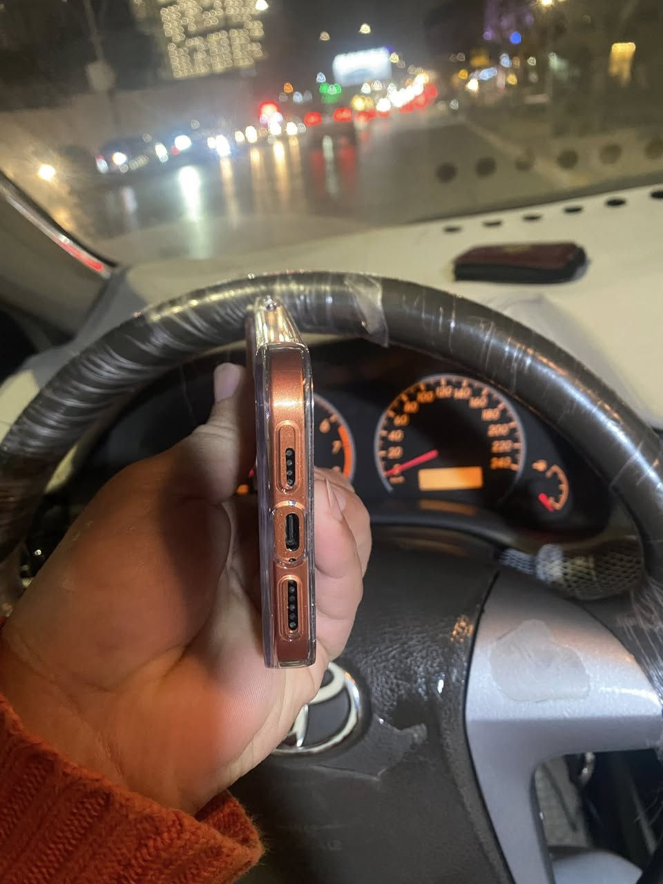 ‏ئایفۆن ١٦ پرۆ ماکس ٢٥٦ گیگا باتری ١٠٠ یەک سیم
ئيسيم.رةنكي .رةش .بةشةرت هيج كيشةي نية .مالي دوستة.شوختي نية .باتري .شاشةي .كاميراي كوراوة .بةئةسلي بةشةرتي ئةوةي ئةسلي بيت هيج كيشةي  نةبي .موبايلةكة زوو باك و بيكيشةية.بارةي ئايفون ١٤يةكة.
سعر٦٨٠دولار .موشتةري نيت سةرمان مةئيشينة
شوين سليماني.
فايبةر***********
ئاسيا.***********
