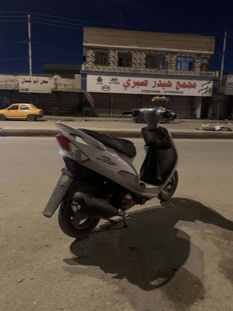 ماكس منغولي رمبه صارله ٤ اشهر دراجه شلعه ومعدل فولل وبيه دبل خلفي رياضي اصلي وتغليفه كشن وكفرات اصليه ختم واحد والبيض تجاري 
السعر ٦٢٥ وبيه مجال للشراي
مكاني ديوانية حي العصري
موجود فيس وواتساب واتصال

***********

***********
