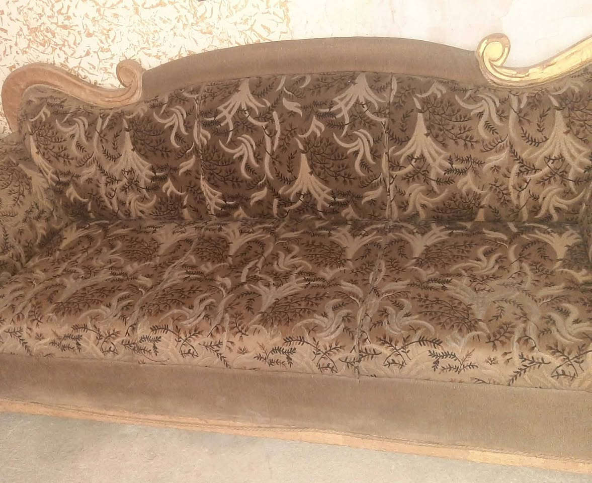 زوج ثريات جدد ب60 الف 
تخم 5 مقاعد زان مابي اي ضرر بس يحتاج غسل 85 الف
طبلات جدد 4 ب60 الف 
تراث البياع


**إذا كنت صاحب هذا الإعلان وتريد حذفه لأي سبب، رجاءا أرسل رسالة إلى الدعم الفني**