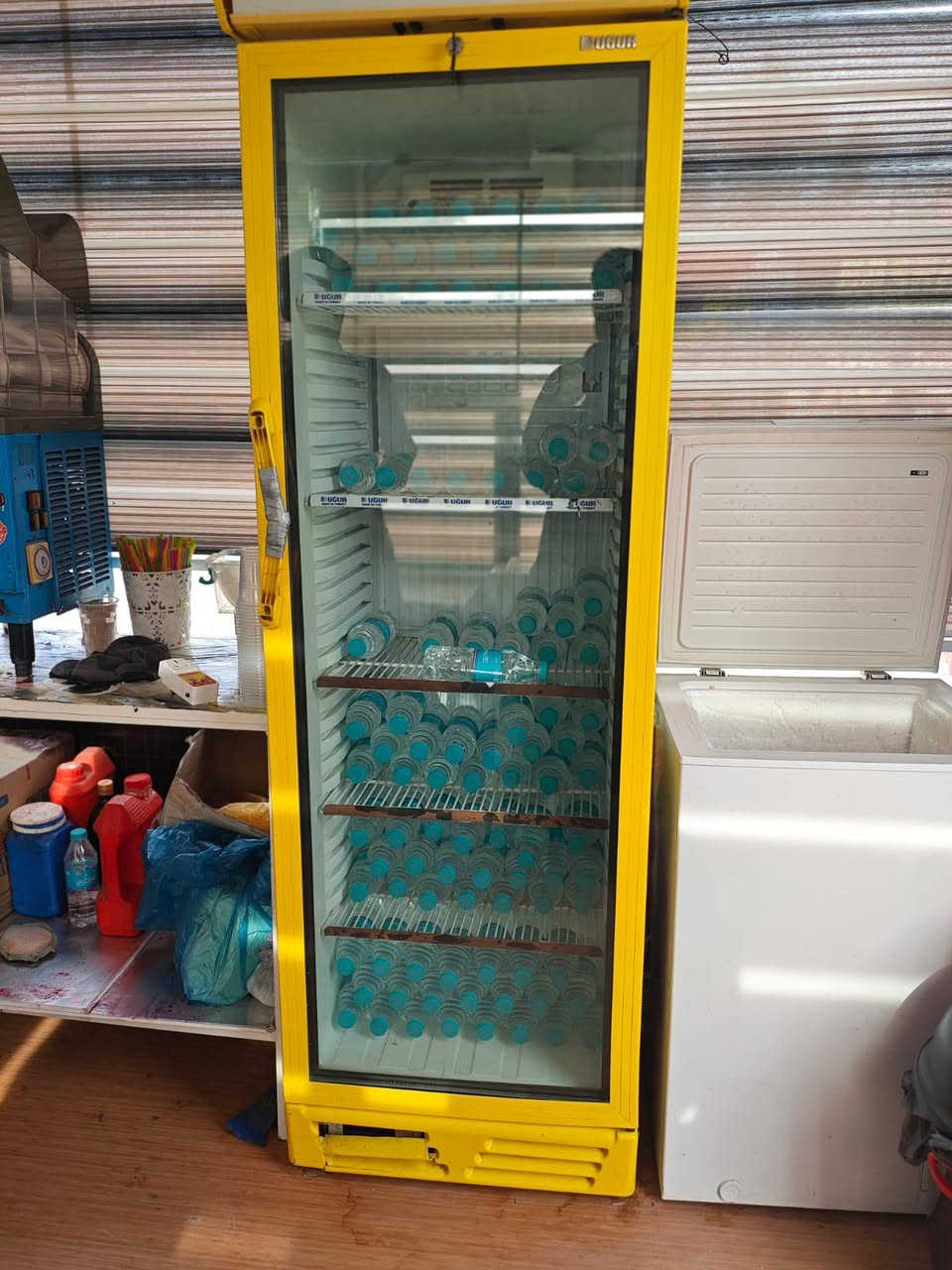 اغارض للبيع مجمده عرض مرطبات افريز ازغير وعارضه
وسخان ريدهن بيع كلهن سوه سعرهن 800قفل
***********
