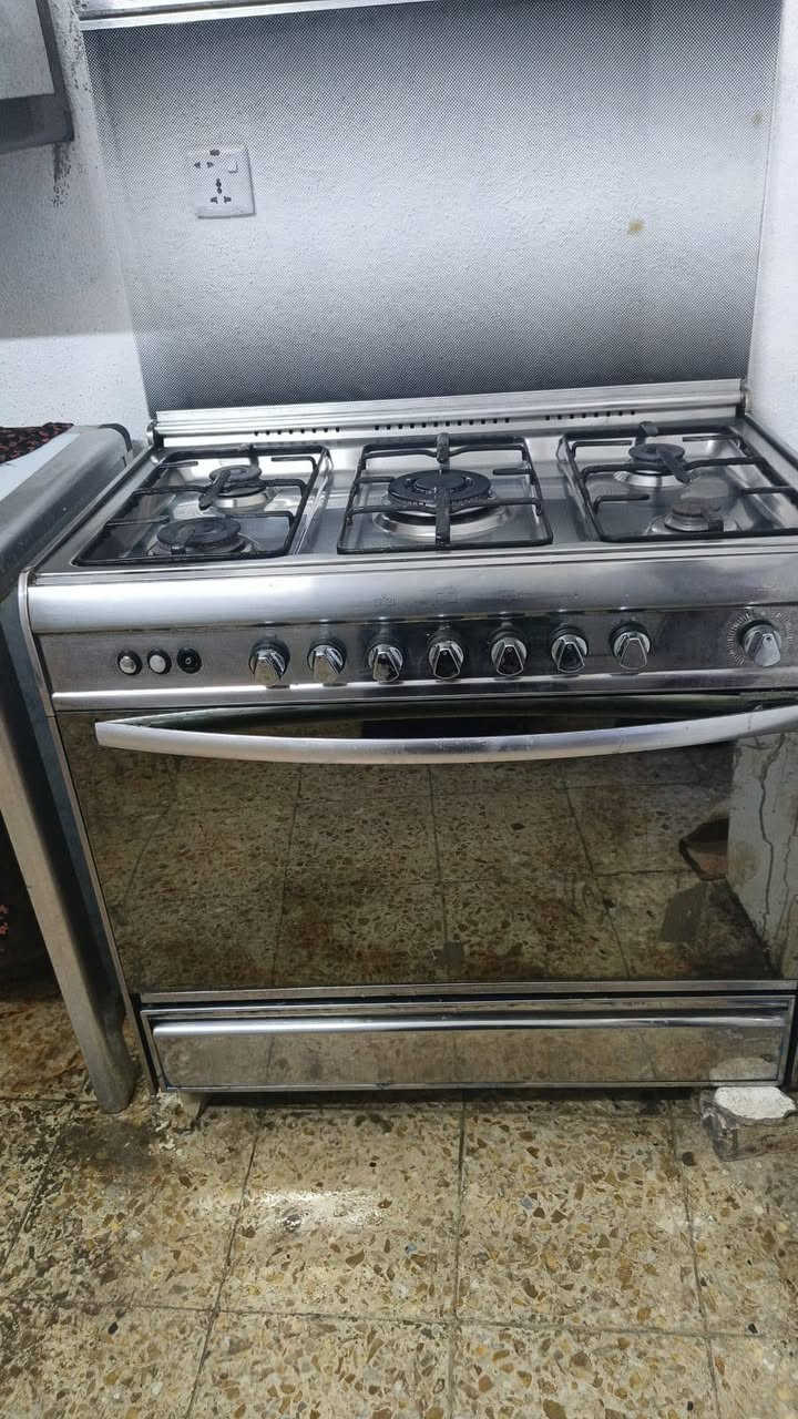 طباخ عشتار نظيف كل عيونه تشتغل اريده 250الاعلام 
***********
