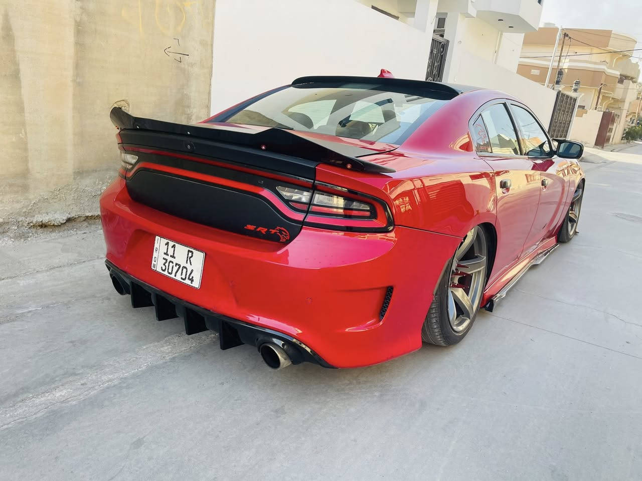 سلام عليكم 
دوج جارجر سكات باك 6400
موديل 2015 فول عده فتحه 
سياره متعوب عليه ومعدله بلكامل وماداخله استعراضات 
ماشيه 67im
الاضافات تعديل ع محرك برمجه يم الوحش مصطفى ايكل
جكات نوعيه ممتازه ستيرن RPM سقف روز رايز لدات متغيره فجوج برمبو 6بستم وهواي اضافات ماذاكرهن صاحب مصلحه راح يعرف ويفهم شنو الاضافات العليه 
ضرر السياره 3 قطع بدون دواخل 
مكان السياره كركوك
وتس فقط ***********
مبايل***********
