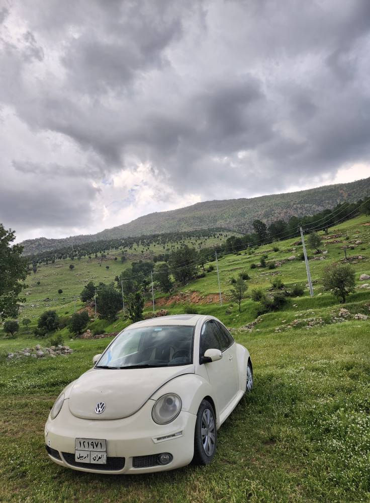 فرۆشتنی خێرا بیتلی مۆدێل 2007 گێڕ تۆماتیک فول مواسەفات سەیارەکی زۆر خاوێنە گێڕ مەکینە تەبرید تەقەو ڕەقەی هەموو بەشەرت تەحویل بەشەرت سبوغ حیزامە پیش و پشتی کەپسە تەنها ناو دەرگای سایەق هەیتی بگ گۆڕینەوەو فرۆشتن نرخی 49وەرەقە و مەجال لەهەولێرم بۆ زانیاری زیاتر نامە بنێرن یان پەیوەندی بکەن *********** أربيل, العراق
