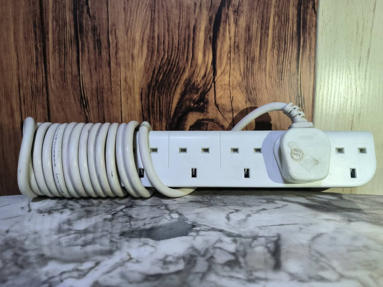سيارات كهربائية أصلية مستعملة – بالة 🔌 🔥💪
1️⃣ سيار Belkin بريطاني (6 منافذ + نظام حماية):
 💰 السعر: 15 الف دينار
2️⃣ سيار Belkin بريطاني (4 منافذ + نظام حماية):
 💰 السعر: 12 الف دينار
3️⃣ سيار بريطاني (4 منافذ من شركة Masterplug):
 💰 السعر: 10 الف دينار
4️⃣ سيار أوروبي (6 منافذ دائرية من شركة Schuko):
 💰 السعر: 10 الف دينار
5️⃣ سيار أوروبي (4 منافذ دائرية من شركة Schneider Electric)
 💰 السعر: 7 الف دينار
6- سيار صيني (5 منافذ من شركة FUTOU)
💰 السعر: 6 الف دينار

الحالة: سيارات شغالة بدون أي مشاكل ✅

يوجد توصيل لجميع المحافظات 🚚

للطلب والاستفسار يرجى مراسلة الواتساب على الرقم [***********] أو مراسلة الخاص 📞📱

