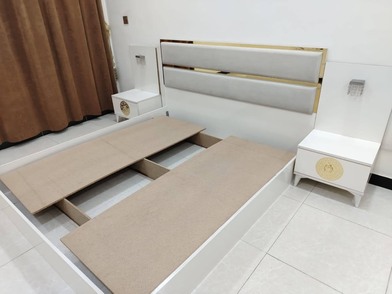 السلام عليكم
غرفة تركية المنشئ اصلية 5 قطع 
نظيفة جدآ اي ضرر ما بيها 
كنتور 6 ابواب + ميز تواليت + سرير + 2 كومدي 
السعر 450 و بي مجال للاستفسار خاص
بغداد البلديات


**إذا كنت صاحب هذا الإعلان وتريد حذفه لأي سبب، رجاءا أرسل رسالة إلى الدعم الفني**