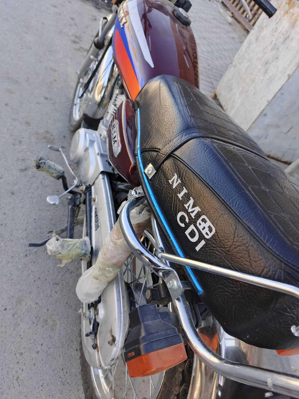 سلام عليكم دراجه للبيع ايرانيه نامه موديل2025 جديده كفاله عامه من الزلغ اوراق كامله شراي *********** مكان بغداد الحسينيه مال راشديه
