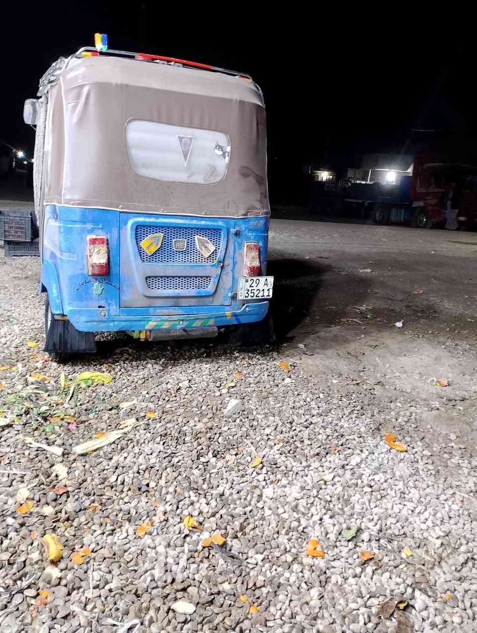 سلام عليكم بيع تكتك موديل21 شهر11
تكتك خير من الله مكينة خير من الله 
تكتك بيهة سياسات بل دوس تكتك رقمهة واسط مشروع وطني
مكان بغداد المعامل
نتصال عل رقم***********
