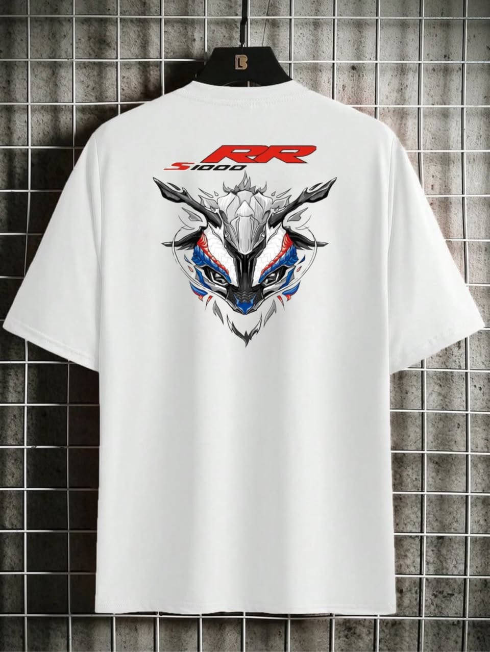 سلام عليكم
حبايب متوفرة طباعه علتيشيرت 
اليريد موجود طباعه اسم صوره شعار عباره حسب الطلب
تواصل خاص او ***********
