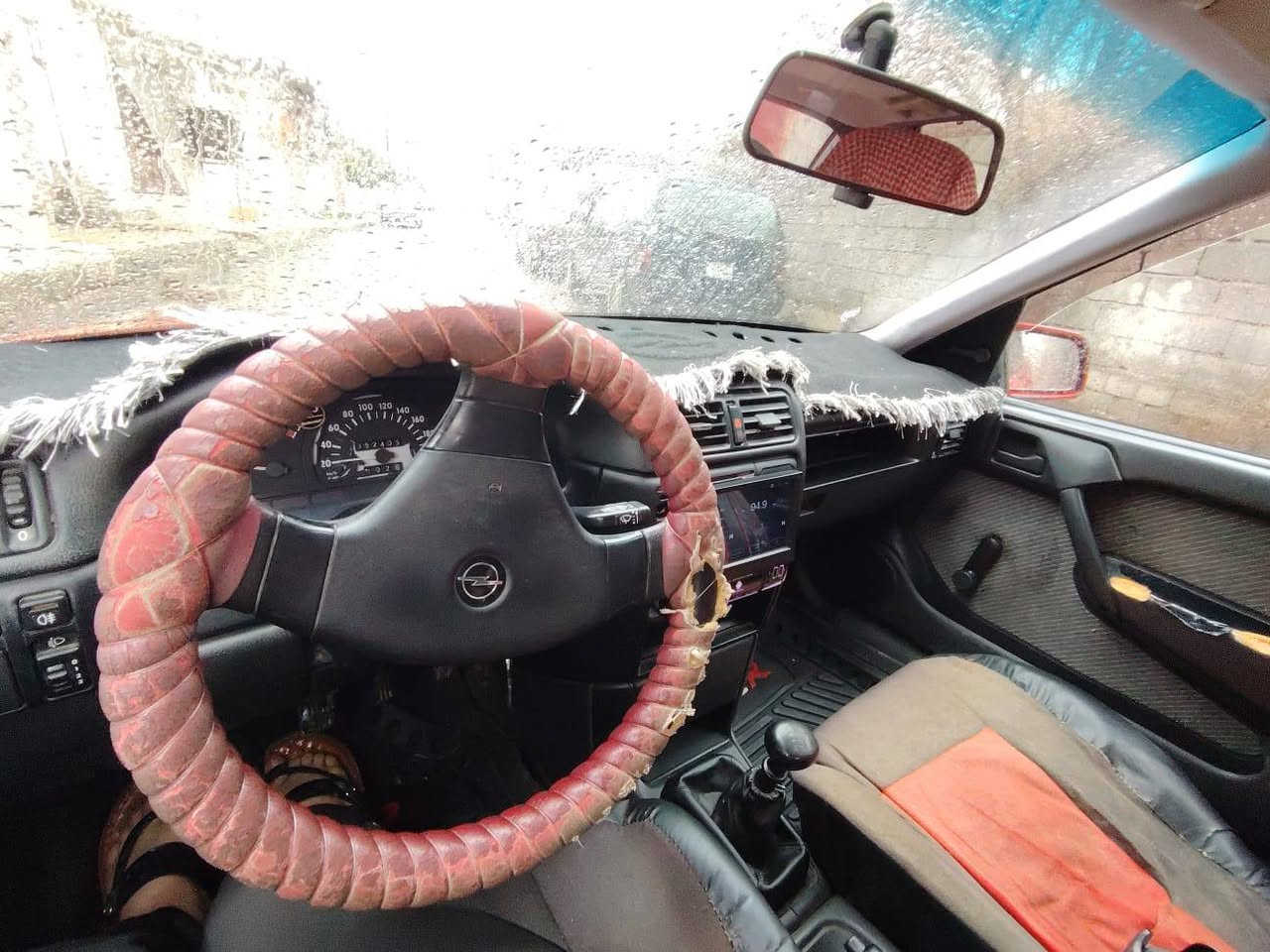 فكتره للبيع حجم عشين شرط كير ومحرك  كاربون بانزين  شرط التحويل 44 وبيه مجال ***********
