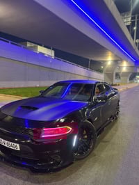 دوج جارجر 2017/SRT/6400cc السياره راجمه ومعروفه جديده بشكل حادثها بنيد...