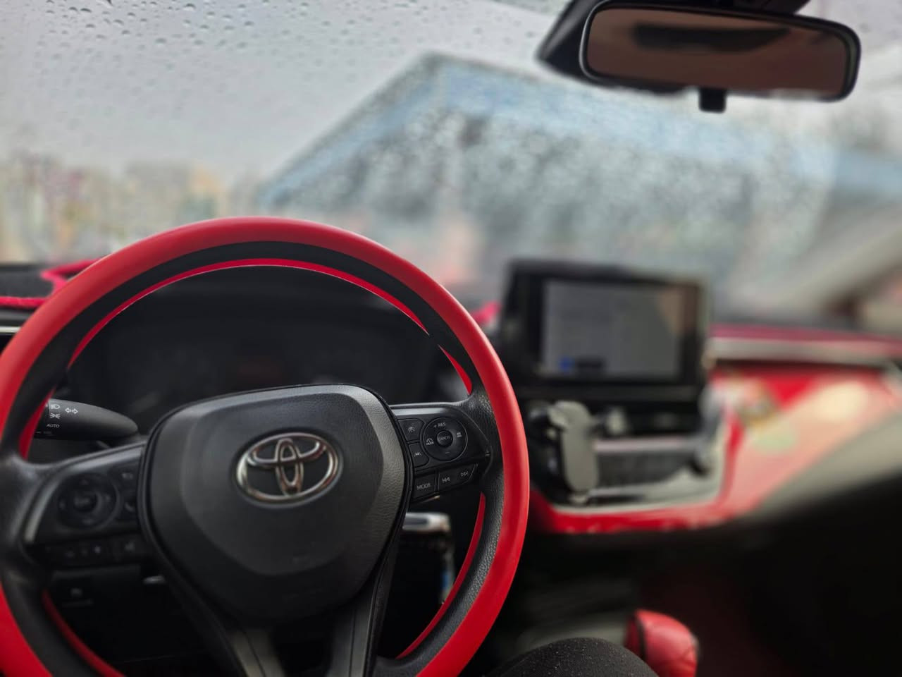 كورولا 2024 هايبرد LE ماشية 40 الف كم
وارد امريكي نظام AWD حساس دفع رباعي
مرقمة بغداد باسمي وكاملة التحويل بنفس اليوم
 بنيد وجاملغ جهة السايق تبديل وبدون ايرباك لان الضربة بداية جهة الجاملغ صفح

المواصفات 
🛜مكينه 1800 هايبرد شحن ذاتي  
🛜كراسي وارضية جلد مدوشمة 
🛜رادار + تحديد مسار طريق + قيادة ذاتيه 
🛜قرائة علامات الطريق المرورية
🛜هاند بريك بصمة + اوتو هولد 
🛜 بطاين بوب حياكه  مطرز
🛜شاشه مسجل +تبريد بيانو + كامره خلفيه +  
🛜لايت زينون عالي وناصي
🛜 حساس اطار + حساس مطر + حساس لايت داينمك  
🛜ايفي مود + مود درايف + مانع انزلاق 
🛜 تحكم  الستيرن كامل مع كروس سرعه
🛜ايرباك عدد 10
🛜نظام AWD رزانة فول 
تغليف الارضية جلد
عنواني بغداد الشعب حي البساتين
تلفوني ***********
السعر 164 وبيها مجال بسيط
