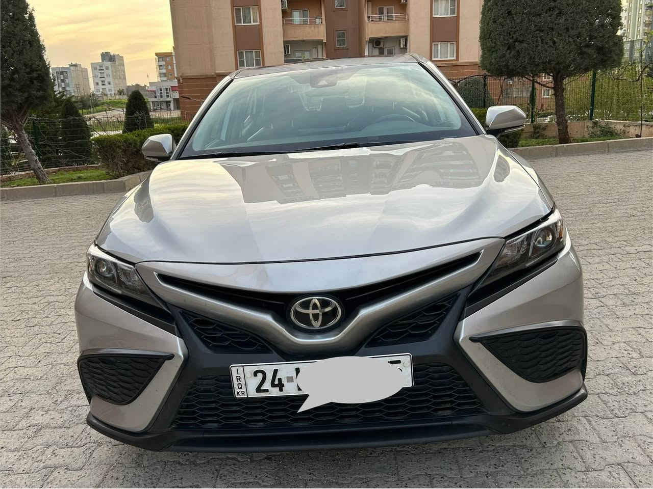 كامري se plus 2021
اللون سلفر 

كلين تايتل 

عداد المسافة 114.000 كيلومتر 

المواصفات (بصمة/فتحة سقف/كشن تدفئة/سترين تدفئة/شحن وايرليس/رادار جانبي /شاشة كبيرة/ تشغيل عن بعد/تبريد قطعتين)

السيارة لاتحتاج اي مصرف 

طخم تايرات جديدة 

تعديل بارد فقط بالجاملغ الخلفي للسكن( شبرين )

سنوية لغاية 2028

السعر 23.000 $ ومجال 

مكان السيارة دهوك معرض ارام كارس
للتواصل ***********
