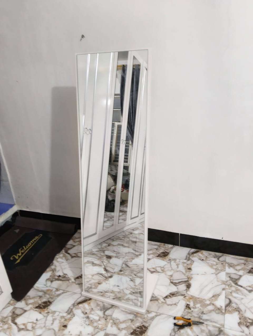 غرفة ترکية نضيفه لوك 10 قطع وبيه كنتور اضافي مال طفل وبرقي جوي حديد وصبغ حراري وسرير  مخزن وكنتور ابواب السعر 775 وبيه مجال بسيط اتصال علا الرقم//***********//***********// مكان فلوجه
