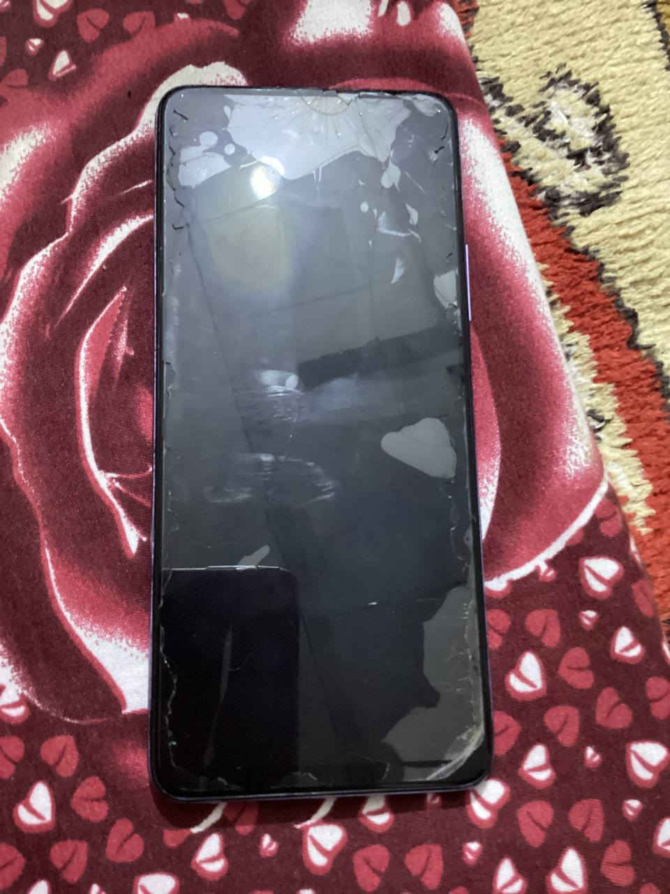 كسر ب جامه شادله لزكه مابيه اي تعليك تجي تفحصه +ملحقاته ماوياه بس جهاز مستعجل على بيعته محتاج فلوسه سعر 125 وبيه مجال *********** واتساب فقط
