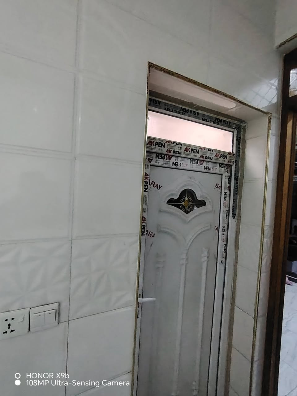 سلام عليكم دار لبيع مساحه ٧٥  يحتوه  صاله+ مطبخ +غرفه نوم+ نرجع طابق ثاني نفس طابق  لرضي  + طابق ثالث غرفه نوم بيتونه  صطح   مكان دار  دوره شارع ٦٠ زرعي  تصال رقم ***********
