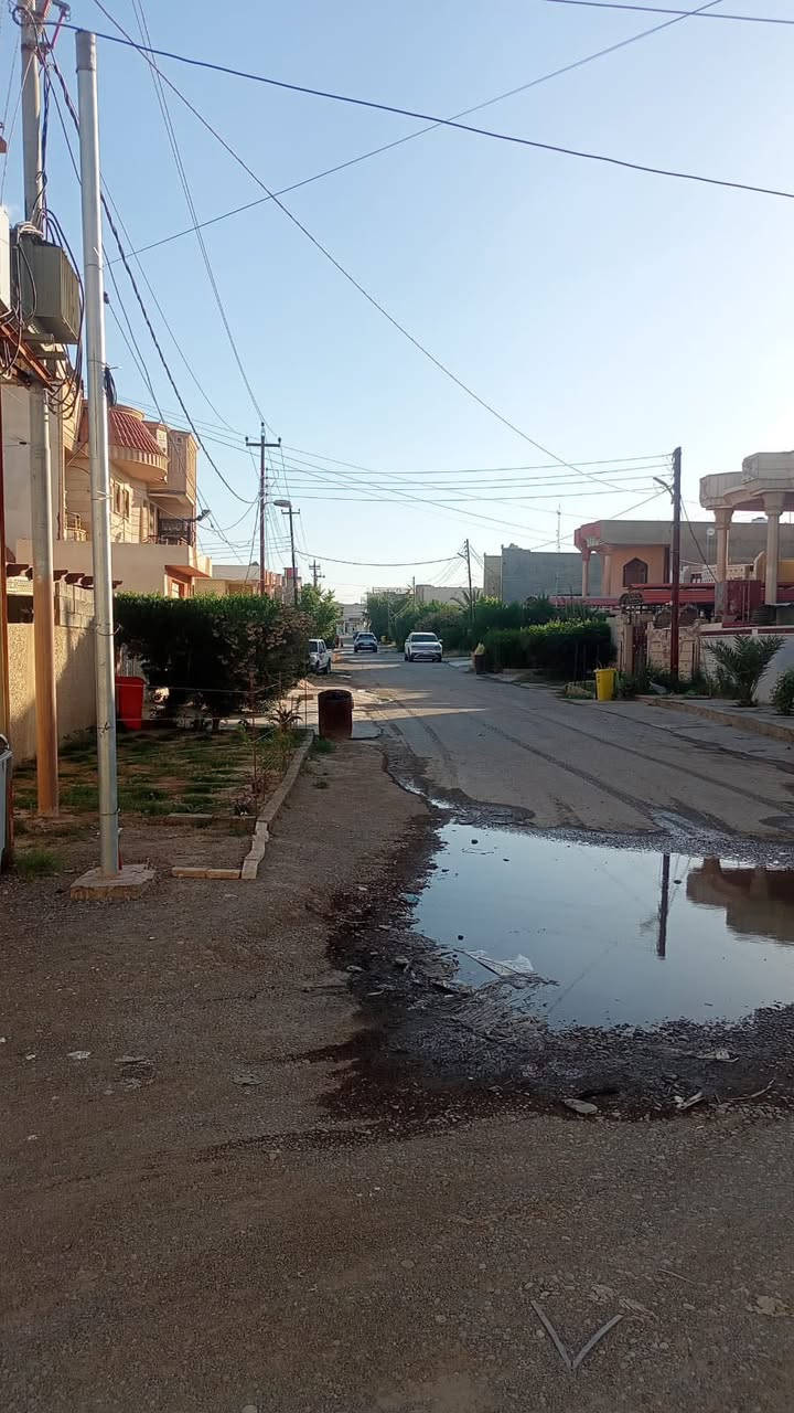 البيع دار سكني مساحه 200م  ركن 
 الموقع القادسيه حي الجامعه خلف مو الاسره 
السعر مناسب تواصل ***********  
او زيارة مكتب ليث ابو لليل وحياكم الله
