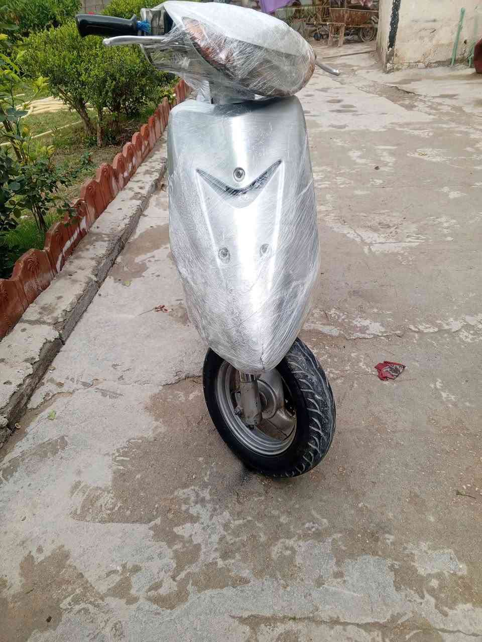 السلام عليكم  دراجه عصفوريه للبيع او (مراوس) مجفته مره وحده  شلعه  معدل كهربائيات شغالات  سلف هورن اشاير لايت بك لايت كله شغال شوفت عينك  السعر 300وبيها مجال  مكاني كربلاء


**إذا كنت صاحب هذا الإعلان وتريد حذفه لأي سبب، رجاءا أرسل رسالة إلى الدعم الفني**