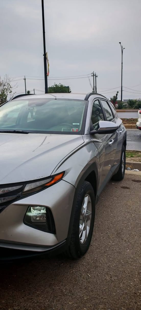 توكسان ٢٠٢٢ امريكي ماشية ٥٩ حقيقي السيارة نظيفة جدا
حادث باب السائق كما هو موضح بالصور
رقم بابل جديد وباسمي
بصمة أبواب وتشغيل عن بعد
كشن السائق كهرباء
كشنات الأمامية تدفئة
رادارات امامي وخلفي 
كامرة اصلية
تحديد والمحافظة على المسار
نقطة عمياء 
سايد بريك كهربائي 
دفع رباعي
مساعد نزول منحدارات
وبعد بيها مواصفات
السيارة جديدة ومال بيت
السعر المطلوب ١٩٣ وبيها مجال العنوان بابل اخوان الاتصال او واتساب اعتذر ما اجاوب على التعليقات
***********
