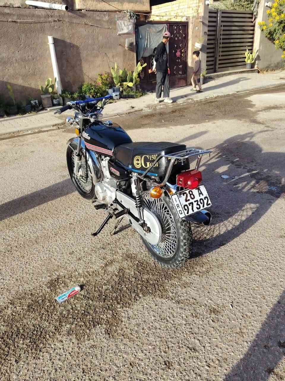 دراجه نامه رقم وسنويه بسمي سعر واحد وميتين وبيه مجال موديل 21 عنوان النجف الاشرف حي الميلاد ***********
