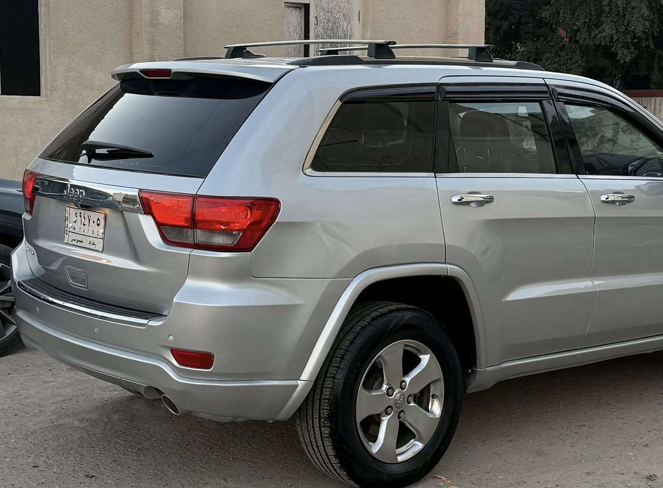 جيب لاريدو موديل 2013 
لمتدد فول مواصفات 
كير مكينه كفاله 
صبغ حزام بدون كل دواخل 
تخم تاير ويل كب كارتون 
السياره جاهزء من كل شي
السعر 143 وبيها مجاال بسيط 
للاتصال ***********
