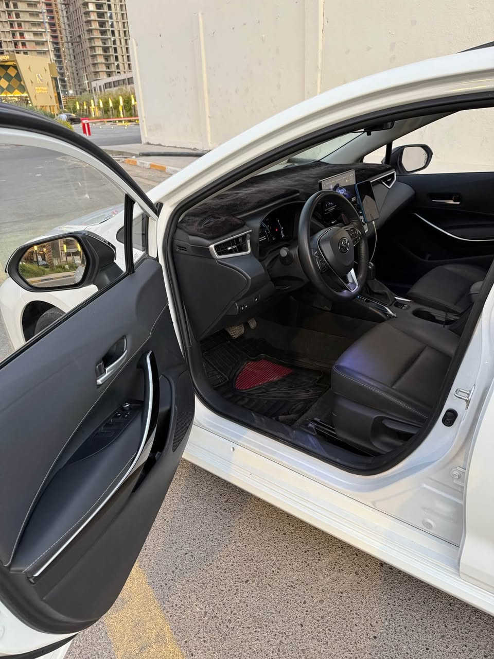 سلام عليكم كورلا هايبرد موديل ٢٠٢٥  ماشيه ١٠،٠٠٠  بصمات ثنين زوالي بعدها بل صندوك سلايت تحكمات رادارات شاشه الموصفات المعروفه الفول عده كشن كهرباء مكانها اليرموك الاربع شوارع السياره بسمي السعر ١٥٧ ورقه وبيها مجال الاستفسار *********** بغداد, العراق
