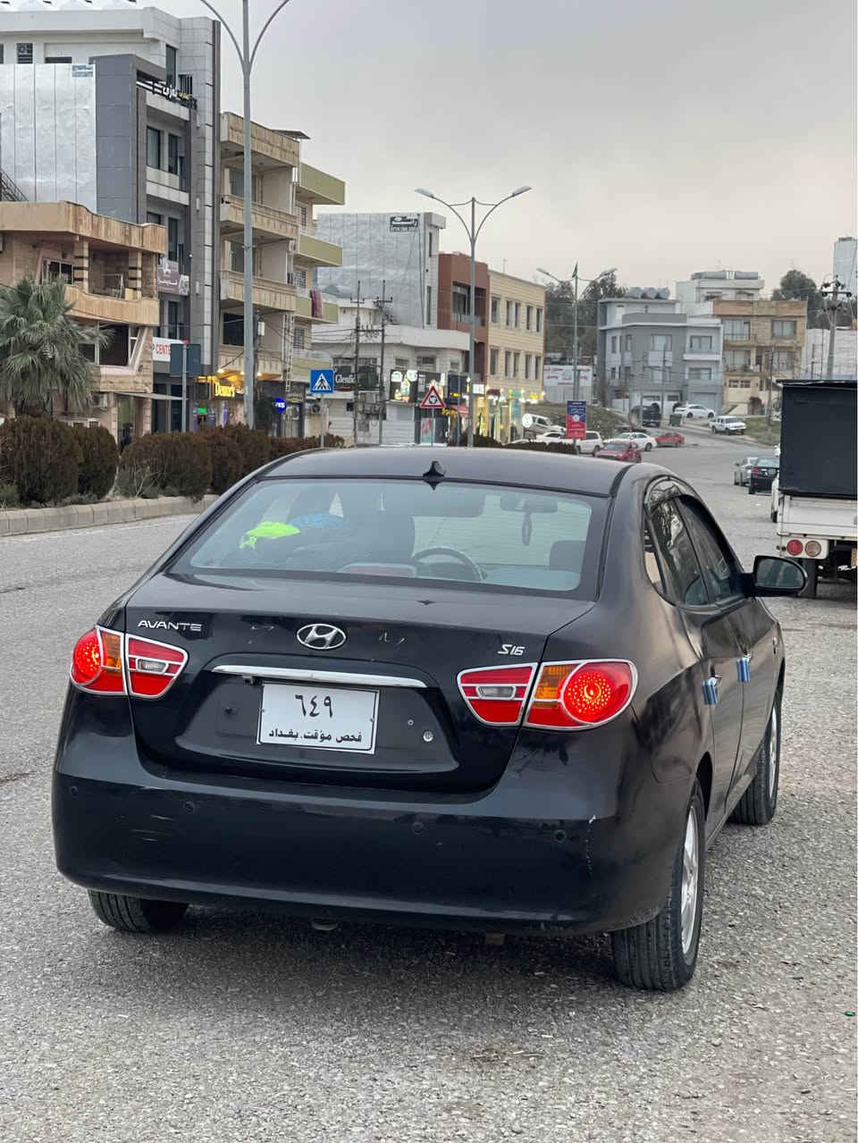 ئاڤانتی ٢٠٠٧ سەیارەکە زۆر تازە ماوەتەوە کوشن هیتەر ٤ تایەو ویلی لۆک لۆکی لەسەرە شوێن بڕاوەکەی دوراوەتەوە کامل تەقە و ڕەقە و گێڕ و مەکینە و کارەبای و تەبریدی گەرم و سارد بەشەرتی فیتەر هەموو گیانی لەسەر بیلادی ماوەتەوە
شوێن سلێمانی
*********** السليمانية, العراق
