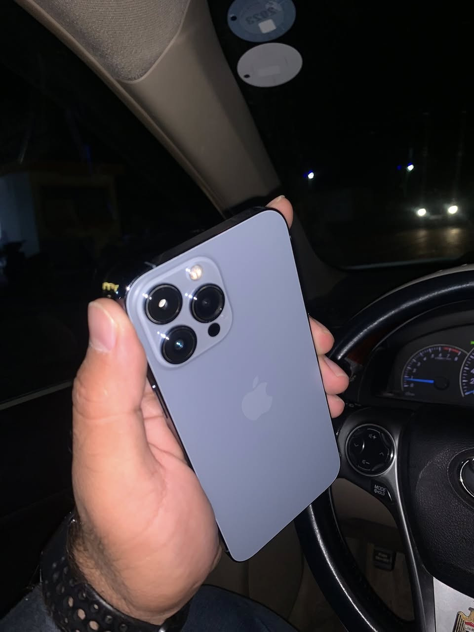 13 pro max
للبيع بلادي 

بطاريه 76 

شرق اوسط 

ذاكرة 256

دبل خط 

سعر 675 الف 

للاستفسار 

***********

واتساب ***********
