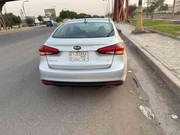 السلام عليكم
فورتي ٢٠١٧ وارد امريكي فول مواصفات 
بنيد فقط حادثها (باقي السيارة مكفولة ) 
محرك 2000GDI (مامفتوح) 
رقم بغداد تحويل مباشر 
ماشية ١٨٠ الف km 
السعر ١٢٠ وبيها مجال 
للاتصال : ***********
