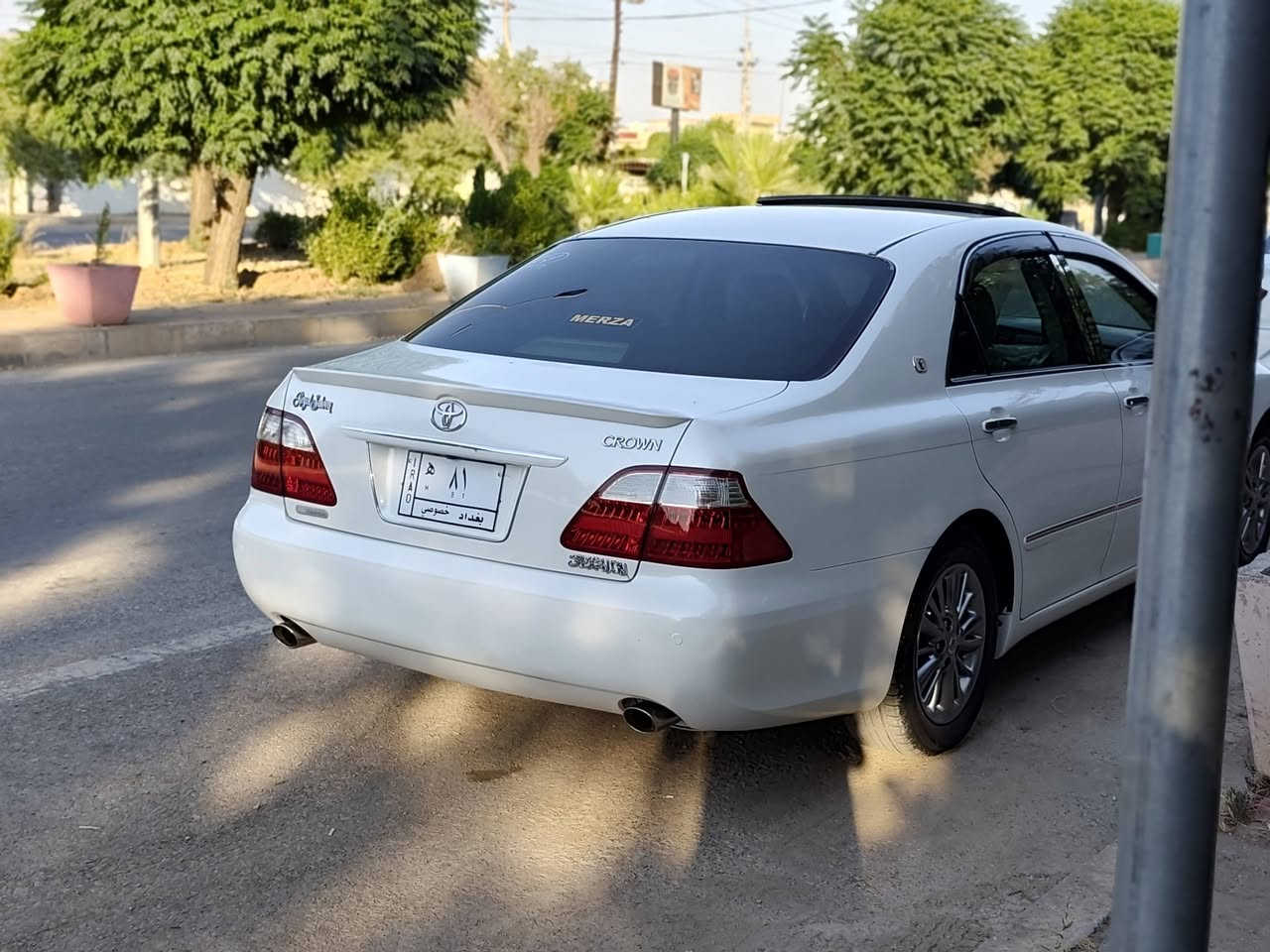 2007 سڵایت ساغ
مەکینە و گێر گەورە 
کۆد کراو 
بۆیاخ پەڵەیەکی چەملغی دواوەی هەیە 
جگە لەوە بۆیاخی نییە 
3دوگمە ساج مەلەکی 
مشتەریت تێل بکە لەخزمەتام جوابی نامە نادەمەوە 
***********
***********
