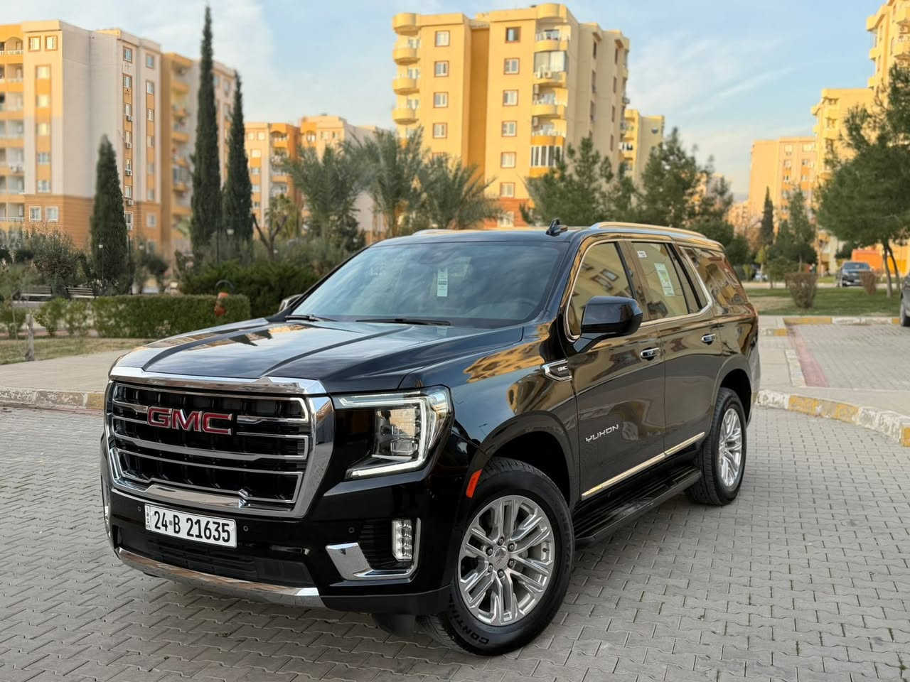 السلام عليكم 
جي ام سي SLT يوكن خليجي 2024 وكالة المنصور بعدها بل ضمان  بدون بانوراما  السياره كفالة عامة بدون صبغ بدون تعديل مغلفة بل كامل ppf من طلعناها صفر  وسونار بيها ماشية 54000 كم 

المواصفات 

عداد ديجتال 
شاشة 
4 بصمة أبواب 
ثلاجة 
يدات نيكل 
جنطة كهرباء 
رادار امامي 
رادار جانبي 
حساس امامي خلفي 
تشغيل عن بعد 
قاصة 
كشن هزاز 
اوتو ستوب 
لايت led 

وباقي مواصفات ل SLT رقم دهوك تحويل ثاني يوم 

مكان سياره بغداد زيونة 

للاتصال 
***********
