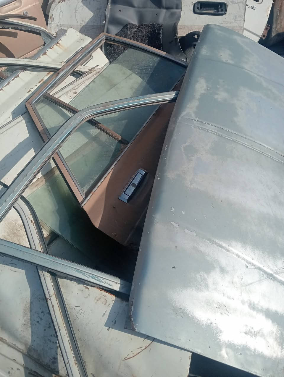 أغراض كرونا للبيع 81بغداد ساحة الطيران اسفل تانكي الماء بغداد فرع مطعم أبو حيدر جاملغات جيده جدا بنيد محرك كير ابواب***********
