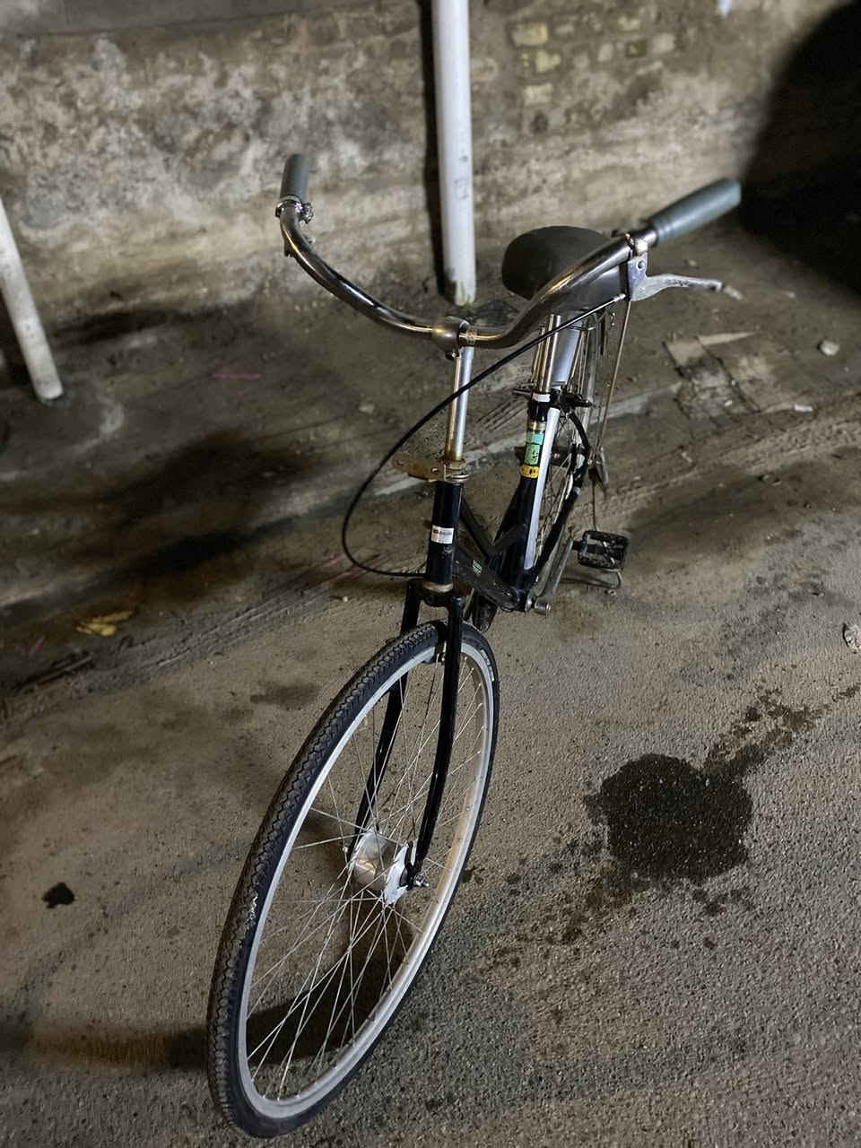 بايسكل للبيع لون أسود حجم 26 السعر 85 وبي مجال مكان سومر  بيع مستعجل
***********
