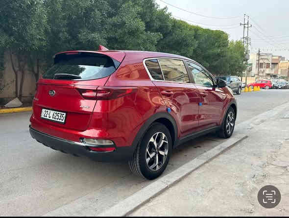 سلام عليكم 
سبورتج ٢٠٢٠  وارد امريكي  باسمي  لون ماروني جديدة جدااا ماشية ٧٨ الف مكفولة كفالة عامة بدون صبغ حادث صندوك فقط ومبدل نفس الون بدون ايرباك بدون دواخل السيارة مواصفات كشنات كهرباء مري شفط اشارة بالمري شاشة ويل كب كروم تخم تاير جديد رادارات امامي وجانبي وخلفي بجم لد السيارة جديدة جدا جدا مال بيت  ومناقصهة اي شي السعر ١٧٧ ورقة للسفسار ***********
