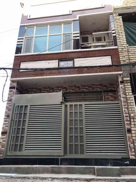 السلام عليكم دار للبيع مساحة ٧٥ متر واجهه ٤.٦٠ نزال ١٦.٣٥ بناء ٢٠٢٥ زراعي الصليخ خلف جامع الشهيد صبري قريب على السوك وجميع الخدمات مساحات واسعة لركن السيارة يحتوي على ٣ غرف نوم ٢ حمام ارضيه مرمر واجهه سيراميك داخل اغلبه سيراميك فرع هادئ سعر ٢٢٥ اني صاحب الدار *********** او مراسلتي على الواتساب على الرقم ***********
