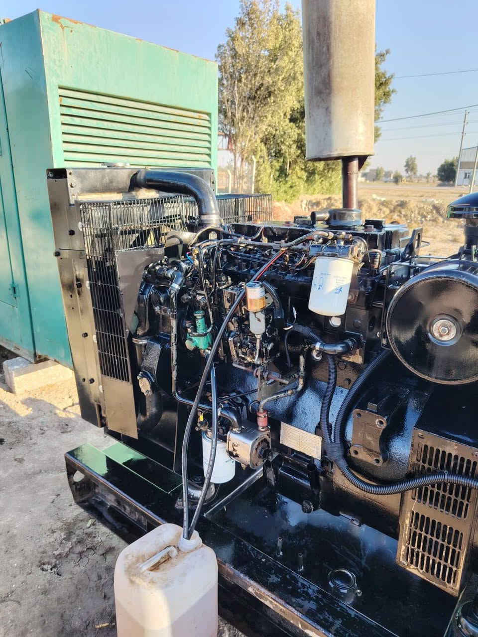 السلام عليكم ورحمه
للبيع مولدات عدد 2
مولده بيركنز لوفل شاصي 4سلندر عادي 
40كيفي مكفولة 
برودكشن حماية كامل 
مولده كمنز 4سلندر سوبر كاتم للصوت 100%100
50 كيفي مكفولة 
برودكشن حماية كامل 
العنوان بابل الشوملى 
رقم الهاتف ***********
