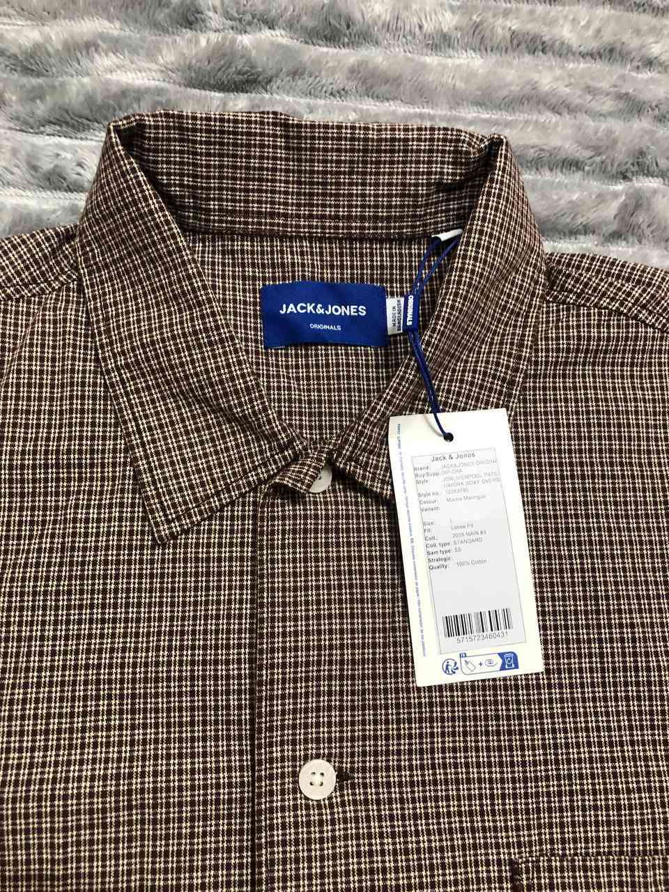 قميص ماركة JACK & JONES غير مستخدم قياس L عرض الصدر 63 - الطول 70 الخامة بهاري  السعر مناسب


**إذا كنت صاحب هذا الإعلان وتريد حذفه لأي سبب، رجاءا أرسل رسالة إلى الدعم الفني**