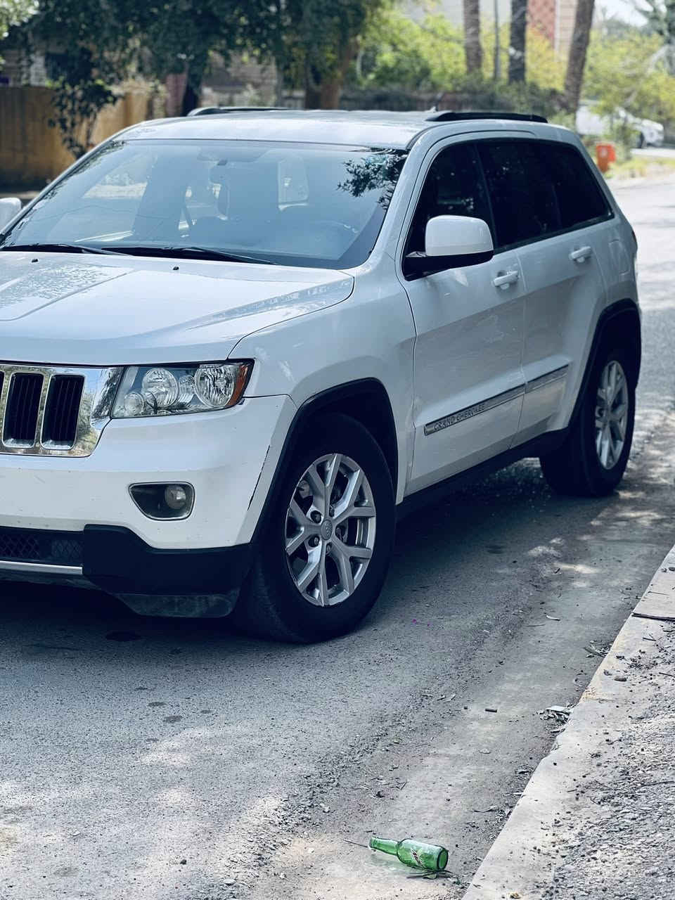 جيب 2013 لاريدو
امريكي حادث جاملغ خلفي وباب

مكينة 3600

وبيها رشتين اثر شخوط باب وجاملغ

السيارة شواصي لغود مكينه كير كفاله

السعر 155 وبيها مجال ومستحيل اكو جيب بهل نضافة بهيچ سعر 

مكاني بغداد شارع فلسطين

***********
