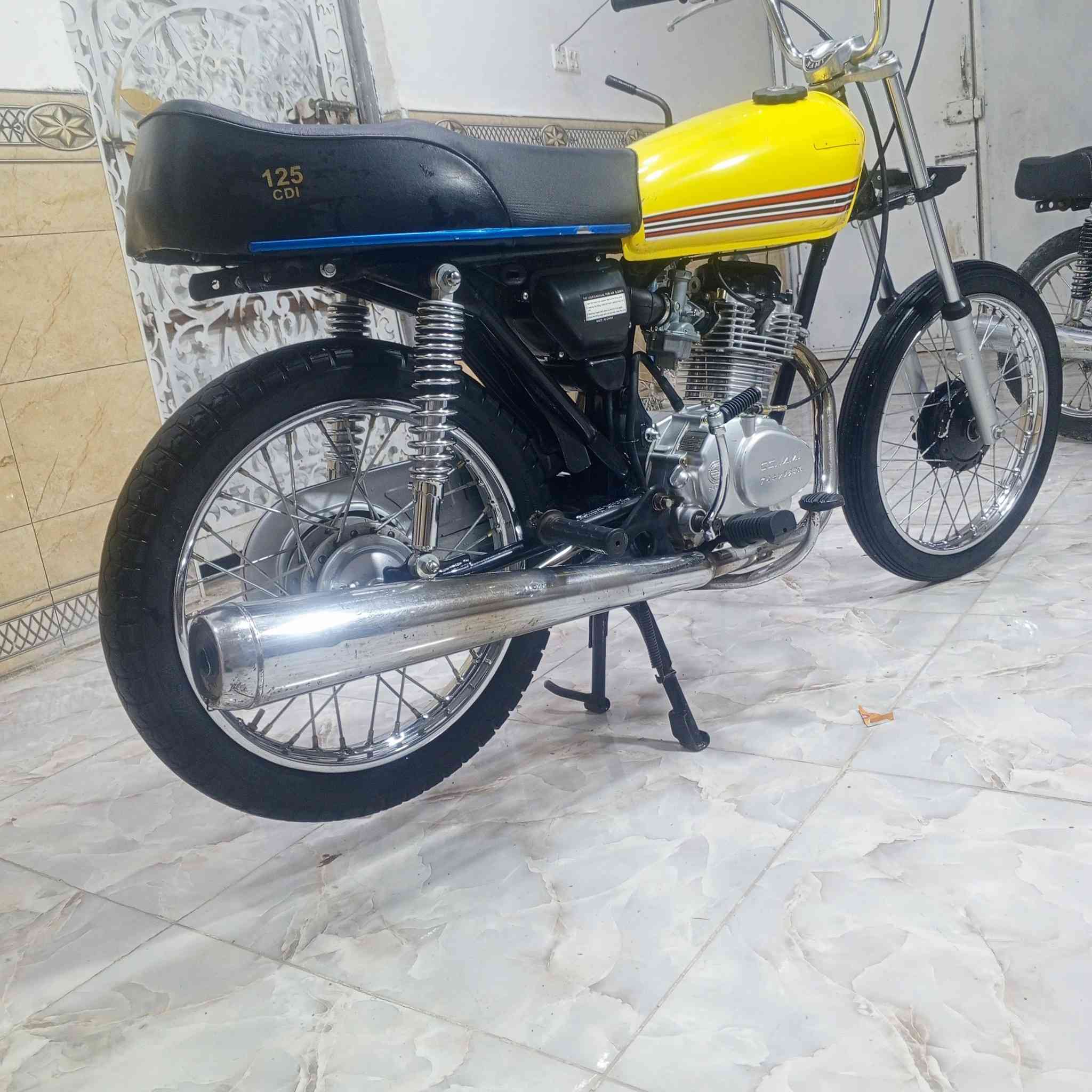 سلام عليكم دراجه سيجي نامه للبيع موديل 2025 كلك كلك اكفلك سرقه نضافه كدام عينك وبعد احله مكاني ناصريه مركز سعرها 600 وبيها مجال قليل رقمي ***********
