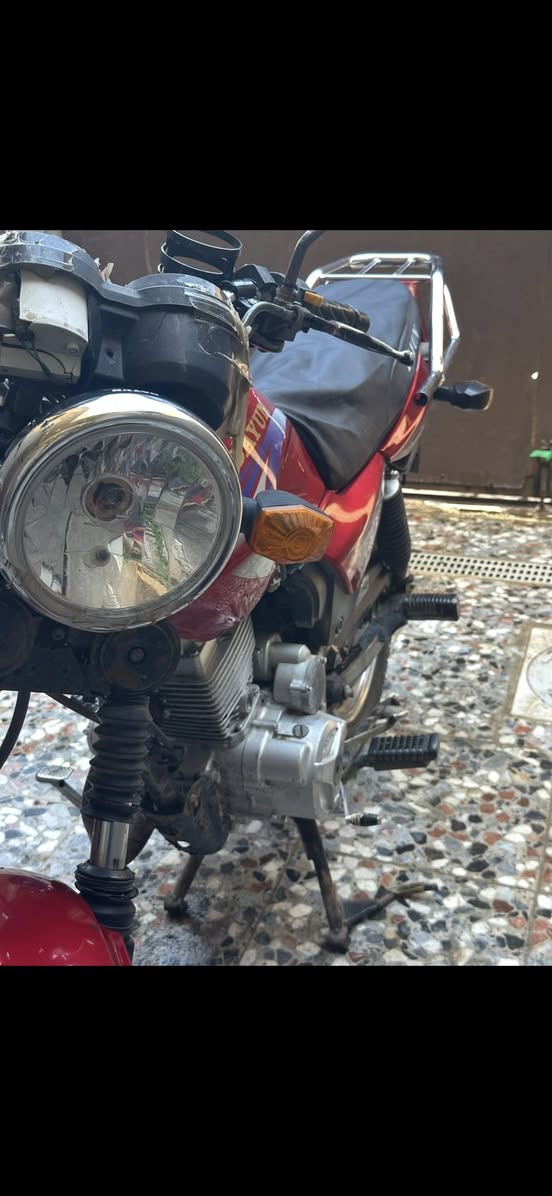 سلام عليكم
للبيع  دراجه ديون عضم موديل ٢٠١٧كفاله تايرات وباتري جديد
سلف وهندر وكهربائيات كله شغاله
اوراق اصولي السعر ٦٥٠
مكاني كربلاء 
***********
