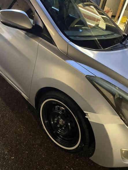 السلام وعليكم سياره النتر للبيع 2012السياراه مكفوله بس بيها باب مبدل كير مكفول مكيفه مكفوله حداديه مكفوله والسياره جديده مثل ما موضحه بل صوره السعر 95وبيها مجال قليل الاستفسار والاتصال على الرقم***********
