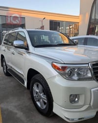 للبيع لاندكروز موديل 2014 رقم بغداد نكليزي سياره مكفوله كفاله عامه كير...