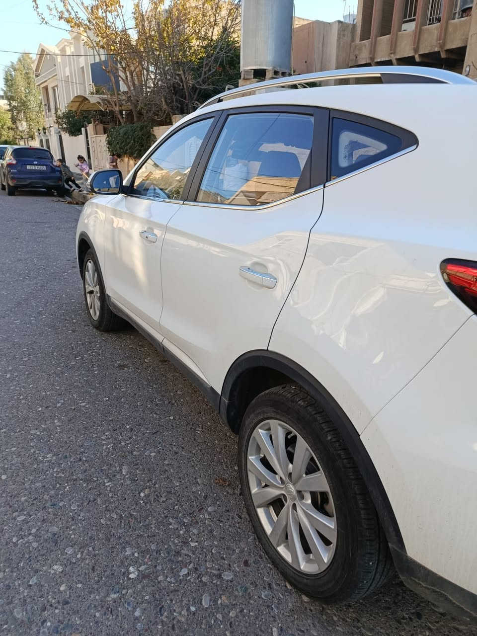 MG  ZS

موديل 2025 سياره كي زور خاوين كلين بي سبوغ قتره سبوغي نيه دعامي لو دعامي به شه رت  ته قه و ره قه هه موي به شه رت به س قوپي كي گچكه ي دعامي پشتي هه يه له رسمه كان دام ناوه 20,000  رويشتوه ( شاشه گه وره - حساس - كاميره - تحديد سرعه - سوكان ڤوليوم - تبريد مركزي - ٣مودي گير عادي . توماتيك . سپورت )  سنوي هزه هه موي نويه سنوي تا 2030   هزه تا 2027   

نرخ  140$ كه ميك مجال

0750 402 2237
