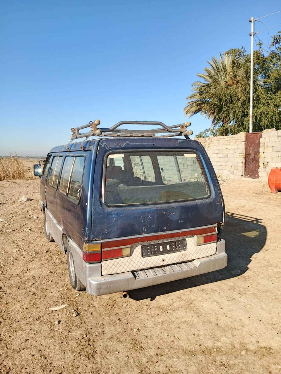 للبيع كيا بسته موديل 95 بدون راعي السعر 23 وبيها مجال قليل عاد مراوس باي سياره  هذا رقم تليفوني. ***********
