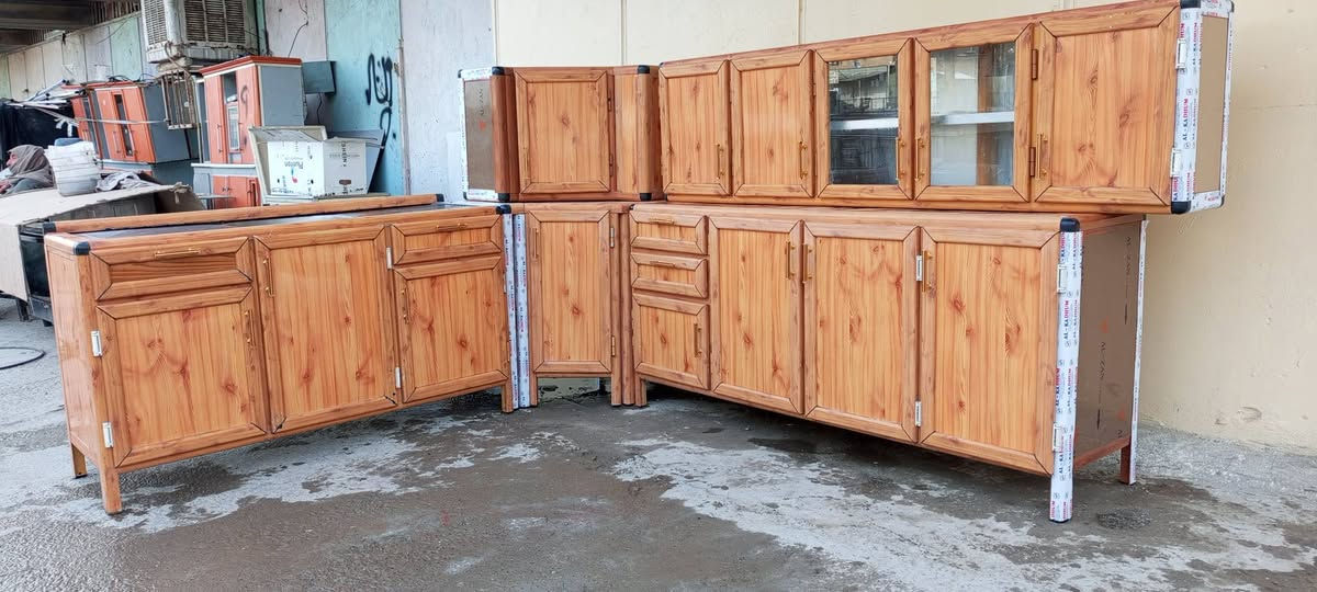 للبيع كاونتر نظيف جدا مكان بغداد شعله ***********.
